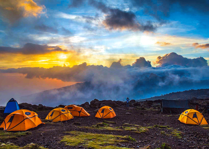 7-Days-Climbing-Mount-Kilimanjaro-Machame-Route