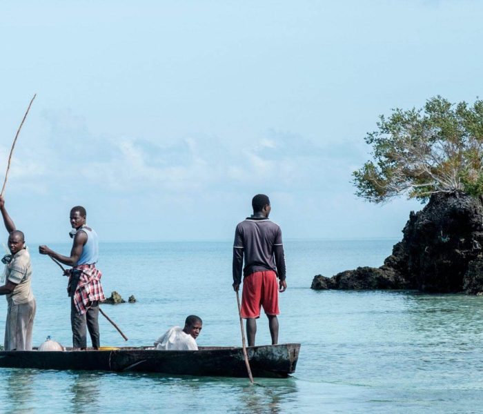 Utilize traditional local fishing equipment